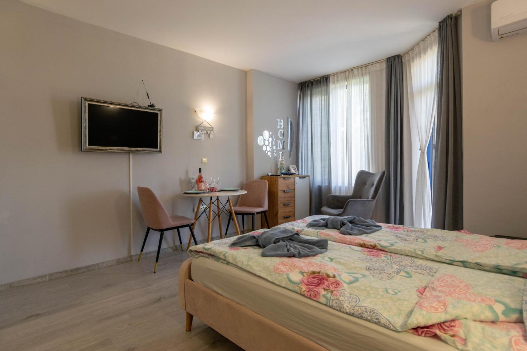 Joy Apartment Slantchev Briag Extérieur photo